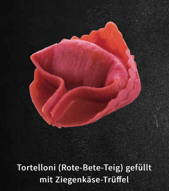 Rote-Beete-Tortelloni mit Ziegenkäse und Trüffel